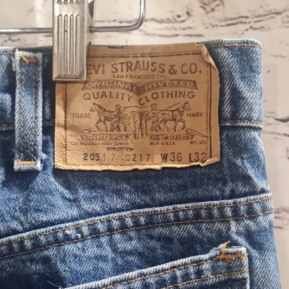 Vtg.Levi's 80's 20517 0217 blue jeans